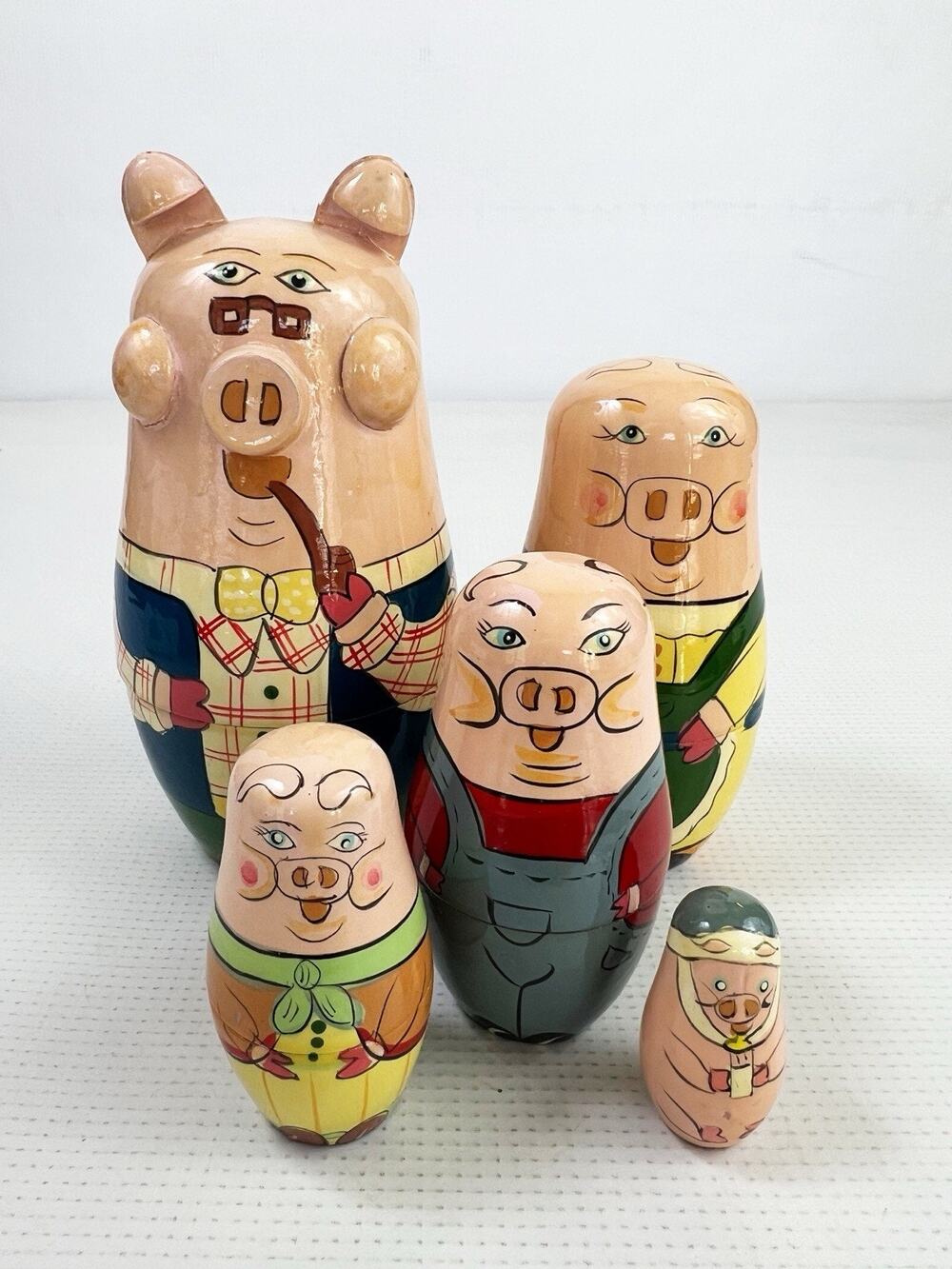 Vintage Nesting Pigs Family Country Dad Mom Sister Brother Baby Unique READ